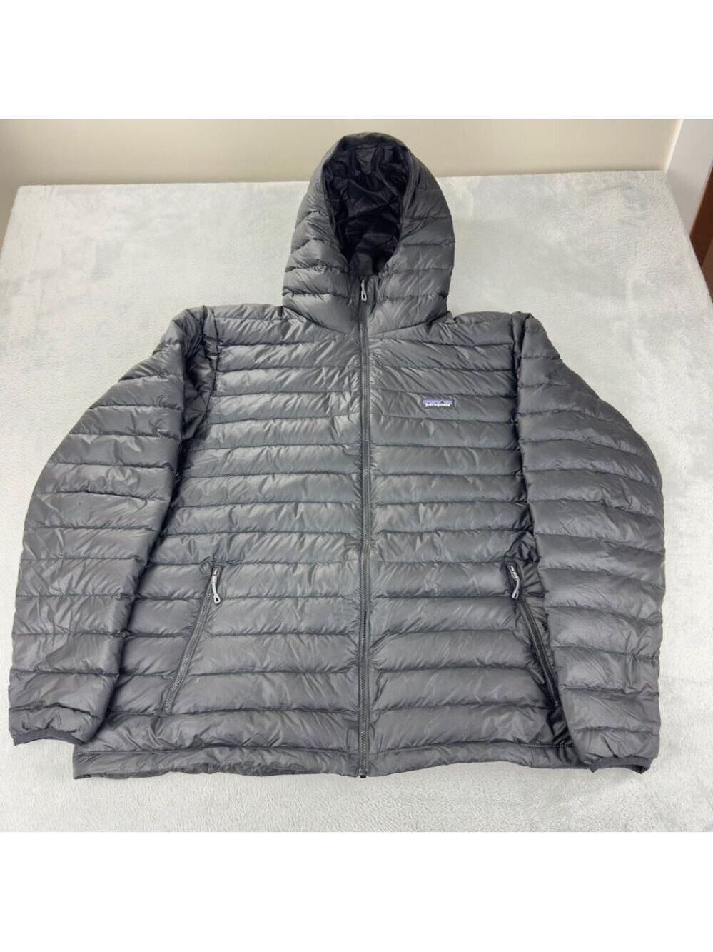 Patagonia NWOT Men's Size XXL Down Sweater Hoody 84701 Style Number w/Flaws
